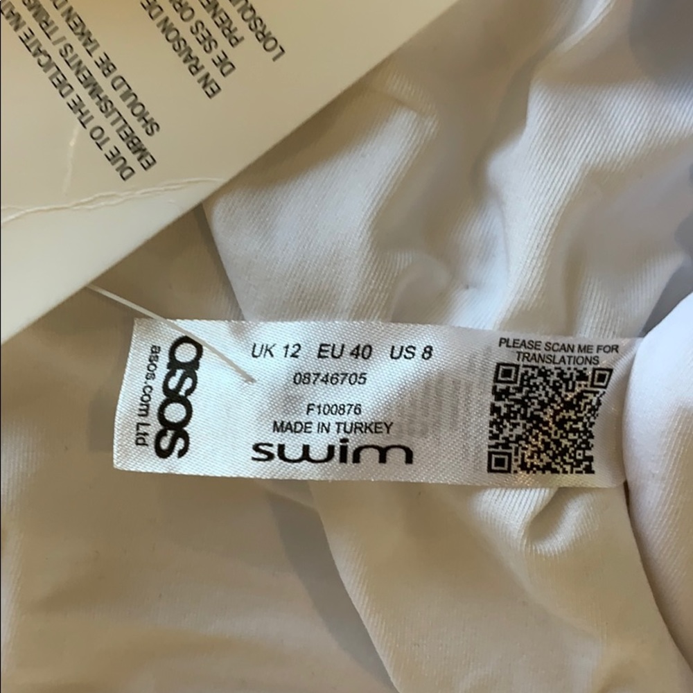 NWT ASOS DESIGN Shell Embellished One Piece ✨ - Picture 5 of 5
